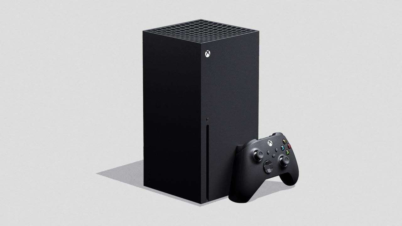 The Xbox Series X and the new controller.